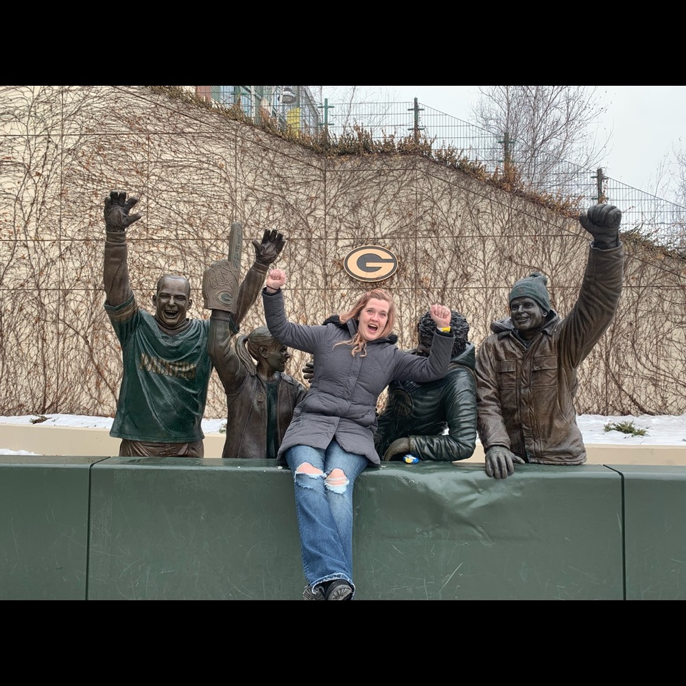 Meet your Posher, Julie